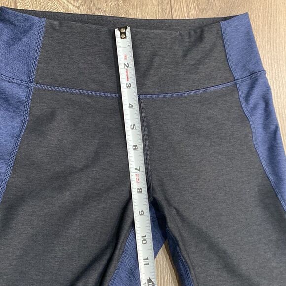 Outdoor Voices Color Block Blue Gray High Rise 7/8 Leggings Size Small - Picture 9 of 11